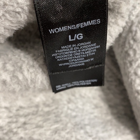 The North Face women’s crescent gray zip up - Picture 8 of 9
